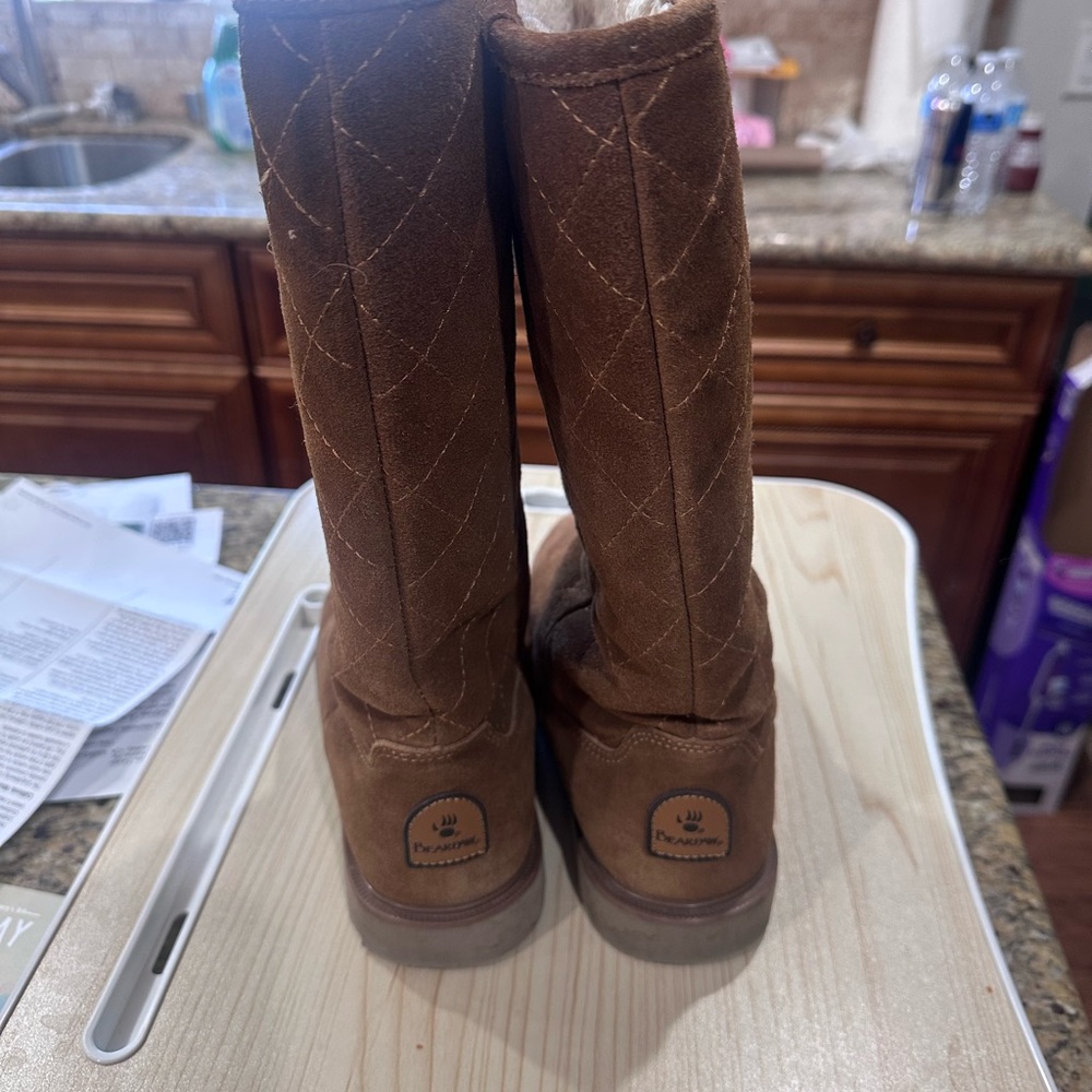 BearPaw quilted, tall  boots size 8 - Picture 12 of 14
